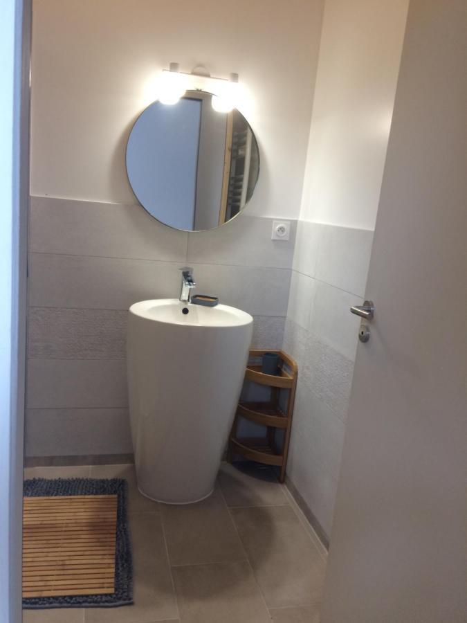 Les 3 Pigeons Hotel Bressuire Bagian luar foto