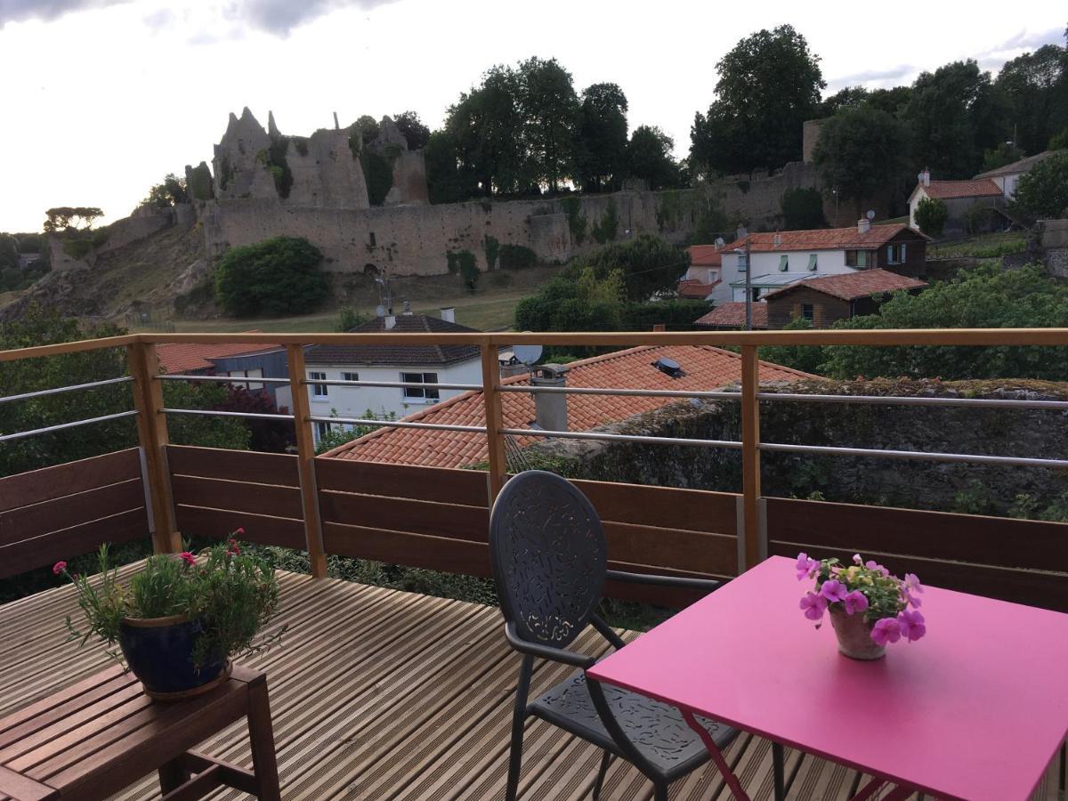 Les 3 Pigeons Hotel Bressuire Bagian luar foto