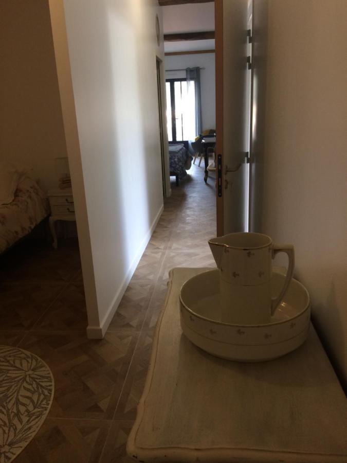 Les 3 Pigeons Hotel Bressuire Bagian luar foto