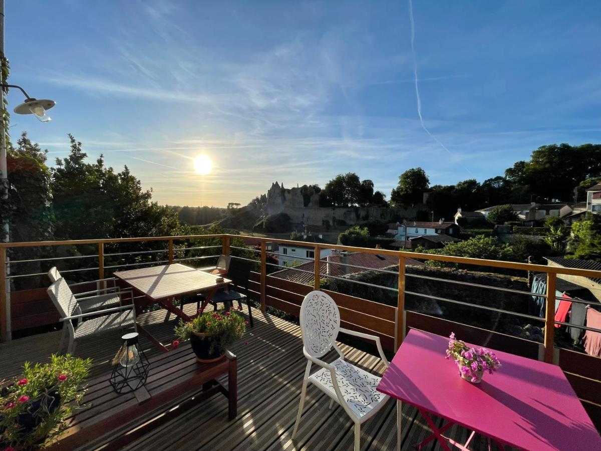 Les 3 Pigeons Hotel Bressuire Bagian luar foto